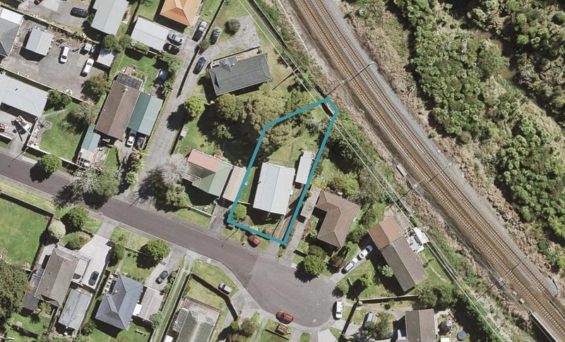 12 Benita Place, Sunnyvale, Auckland - Carousel 1
