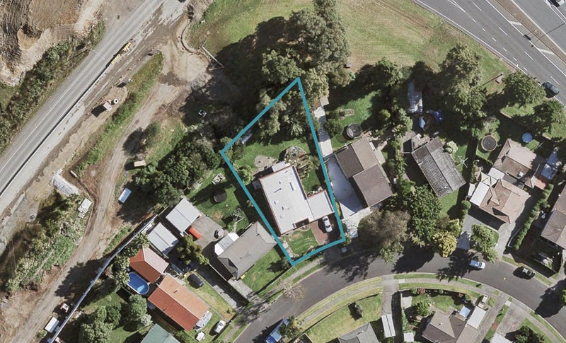 48 Challen Close, Conifer Grove, Takanini - Carousel 1