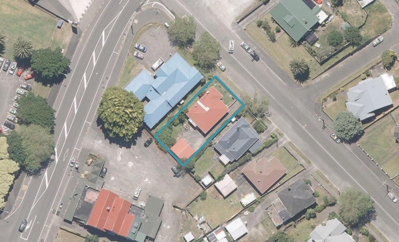17 Carlton Avenue, Gonville, Whanganui - Carousel 1