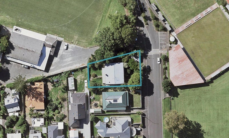 27 Cambridge Terrace, Devonport, Auckland - Carousel 1