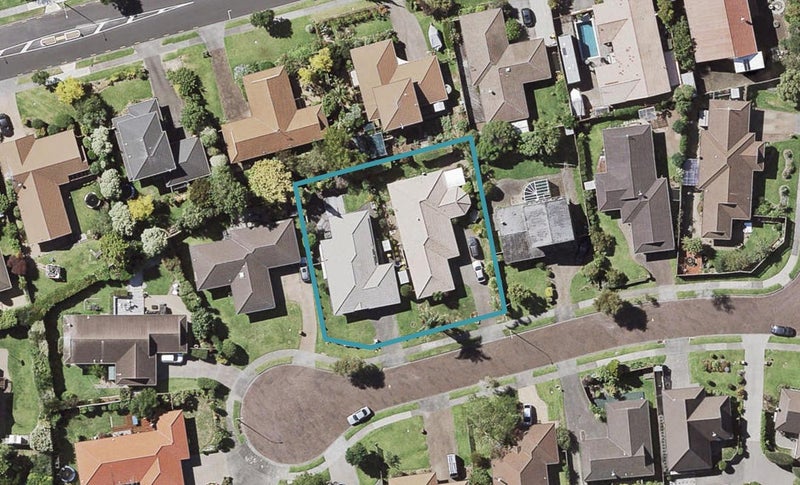 2/9 Crescent Hills Court, Northpark, Auckland - Carousel 1