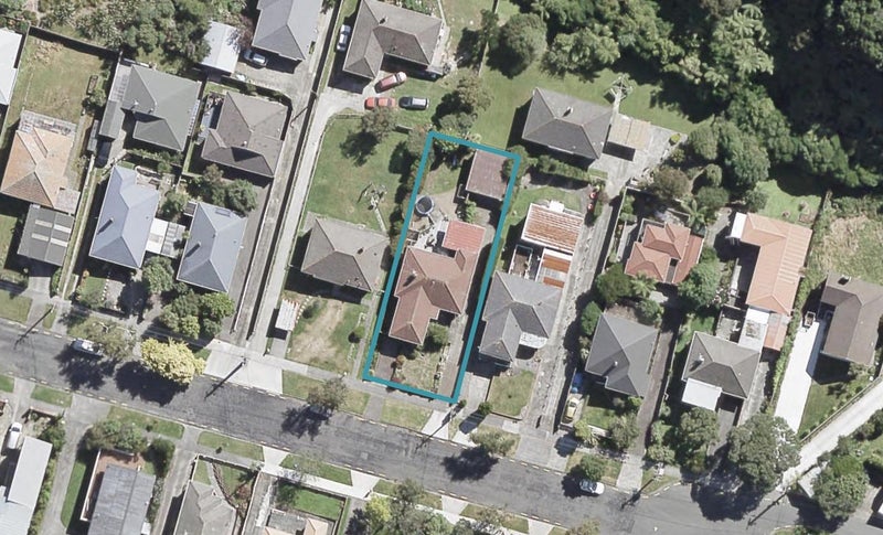 196 Whites Line, WAIWHETU, LOWER HUTT - Carousel 1