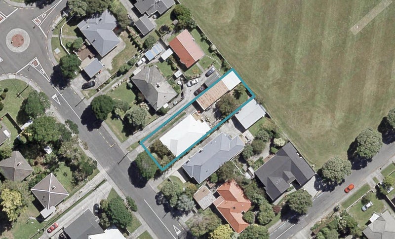 13 Guthrie Street, Waterloo, Lower Hutt - Carousel 1