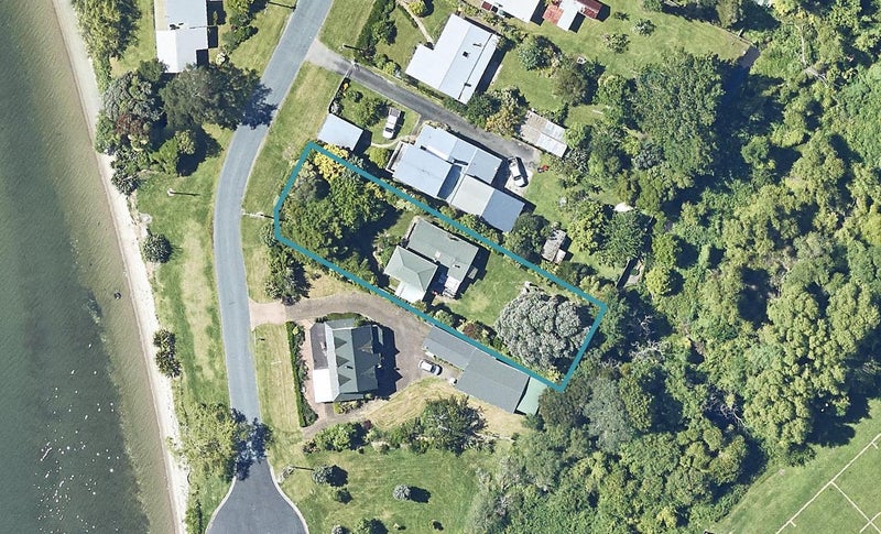 13 Waana Street, Mourea, Rotorua - Carousel 1