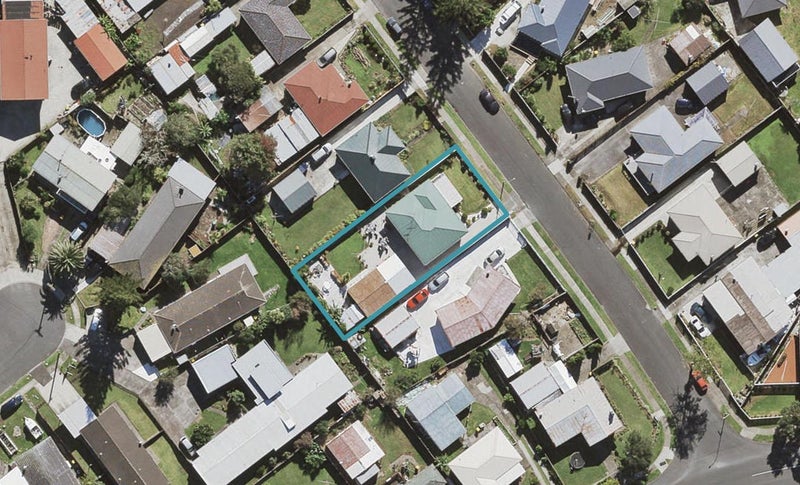 6 Convair Crescent, Mangere, Auckland - Carousel 1