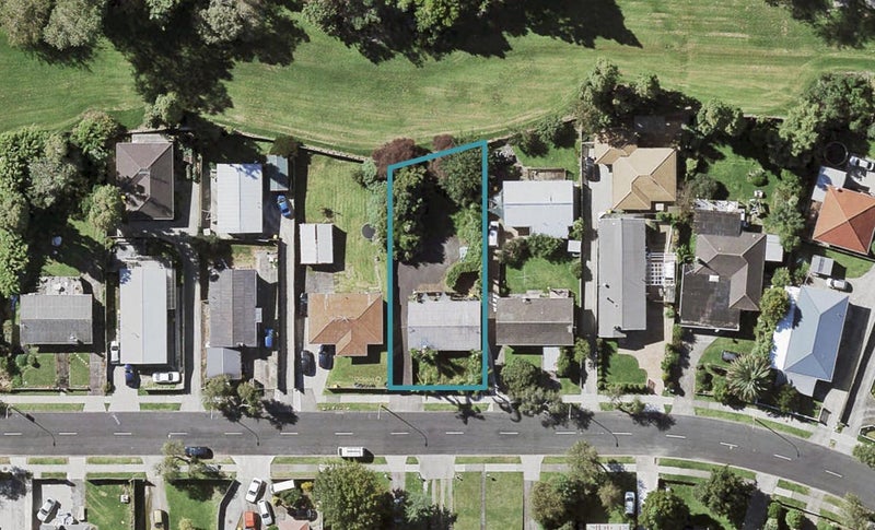 14 Ennis Avenue, Pakuranga Heights, Auckland - Carousel 1