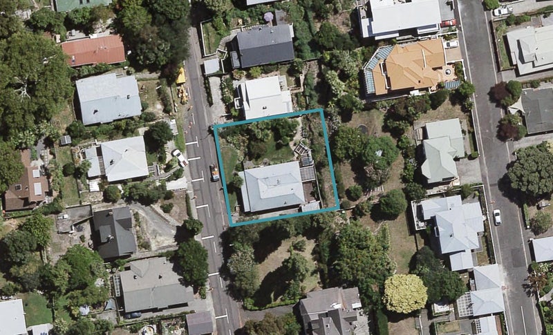 5 Burns Road, Hospital Hill, Napier - Carousel 1