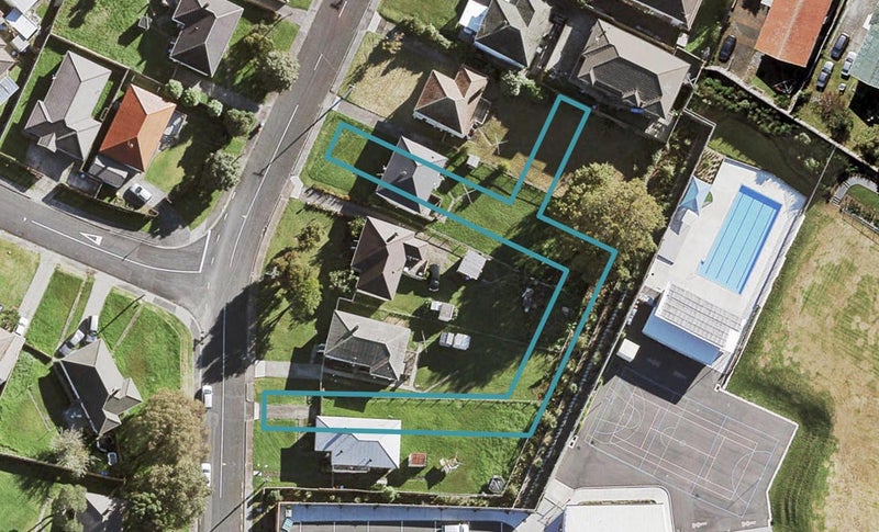 12 Shirley Day Lane, Mount Roskill, Auckland - Carousel 1