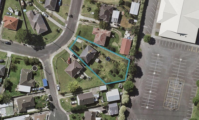 35 Clarkson Crescent, Otara, Auckland - Carousel 1