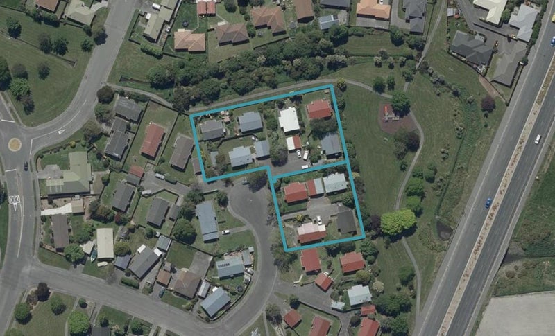 16 Heidi Place, Broomfield, Christchurch - Carousel 1