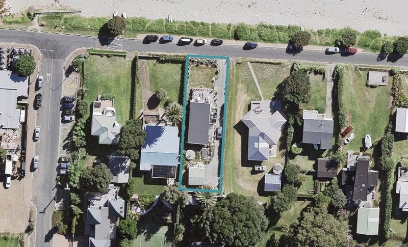 11 The Strand, Onetangi, Waiheke Island - Carousel 1