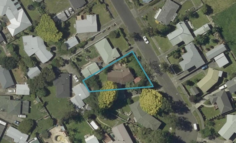 56 Ruamahanga Crescent, Terrace End, Palmerston North - Carousel 1