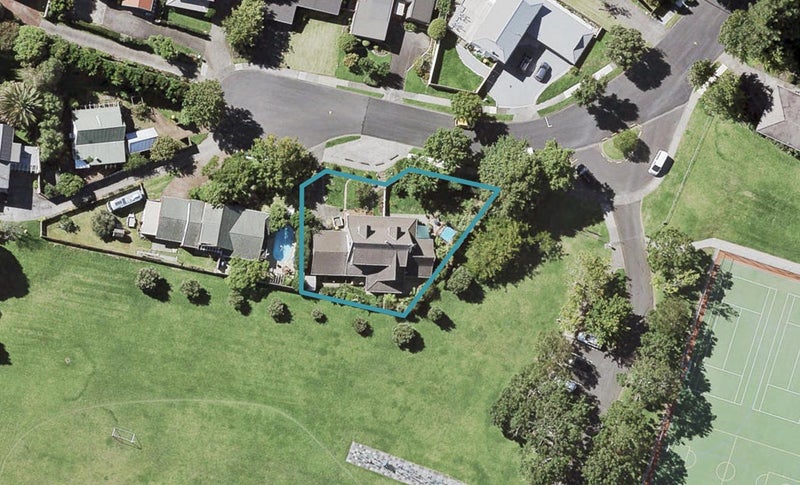 24 Wells Road, Bucklands Beach, Auckland - Carousel 1
