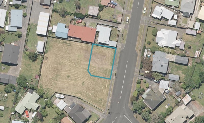 6 Cambridge Street, Gonville, Whanganui - Carousel 1