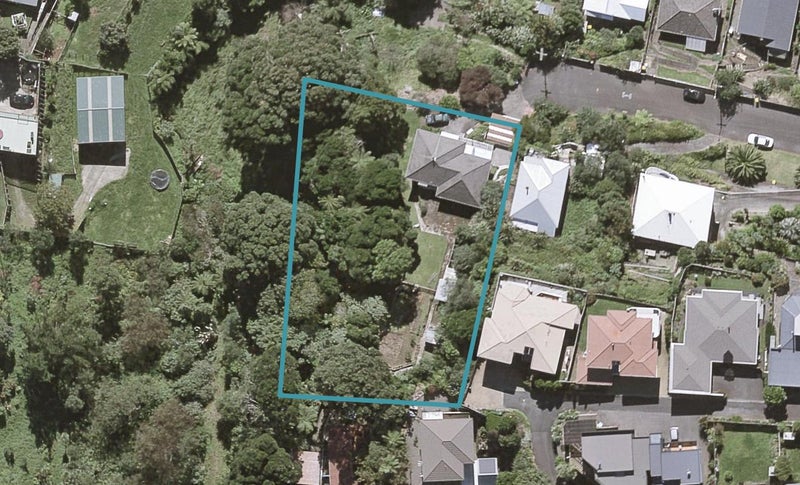 17 Weston Street, Moturoa, New Plymouth - Carousel 1