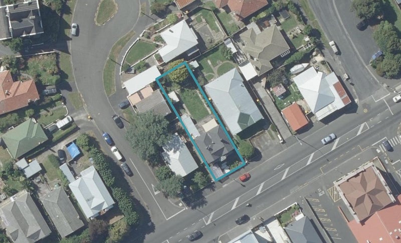 242 South Road, Caversham, Dunedin - Carousel 1