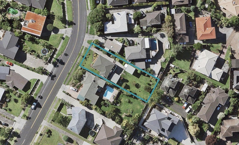 76A Bradbury Road, Botany Downs, Auckland - Carousel 1