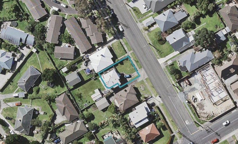 4 Preston Avenue, Belmont, Auckland - Carousel 1
