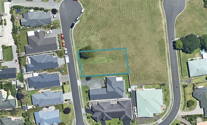 6 Allington Place, Bethlehem, Tauranga - Carousel 1