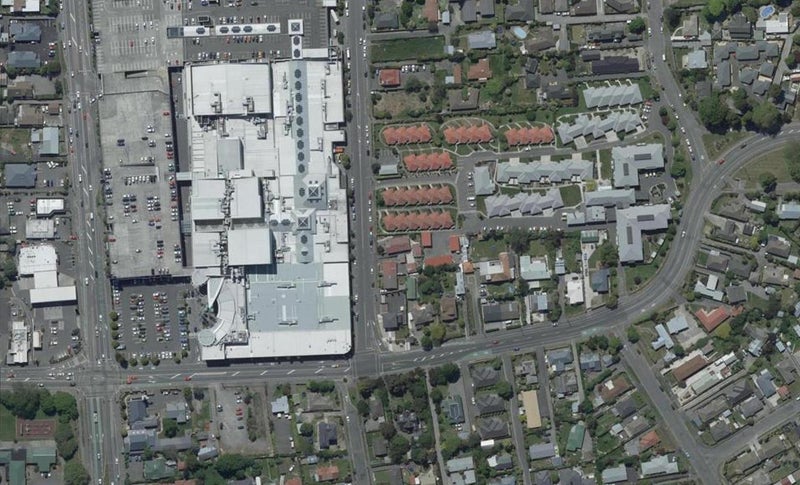 10 Golf Links Road, Shirley, Christchurch - Carousel 1