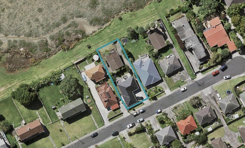 1/97 Beresford Street, Bayswater, Auckland - Carousel 1
