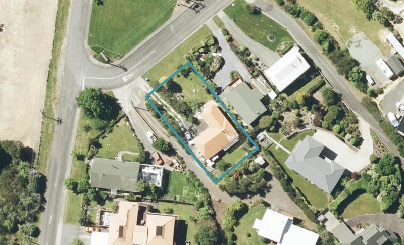 8 Moana View Road, Waikawa, Picton - Carousel 1