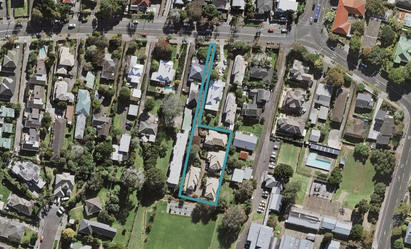 2/64 King George Avenue, Epsom, Auckland - Carousel 1