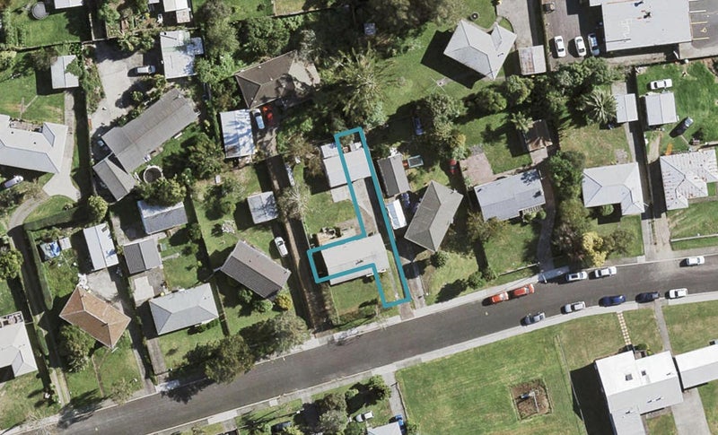 7B Tairere Crescent, Rosehill, Papakura - Carousel 1