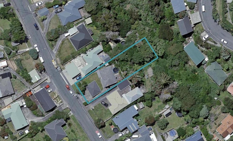 25 Lyndfield Lane, Newlands, Wellington - Carousel 1