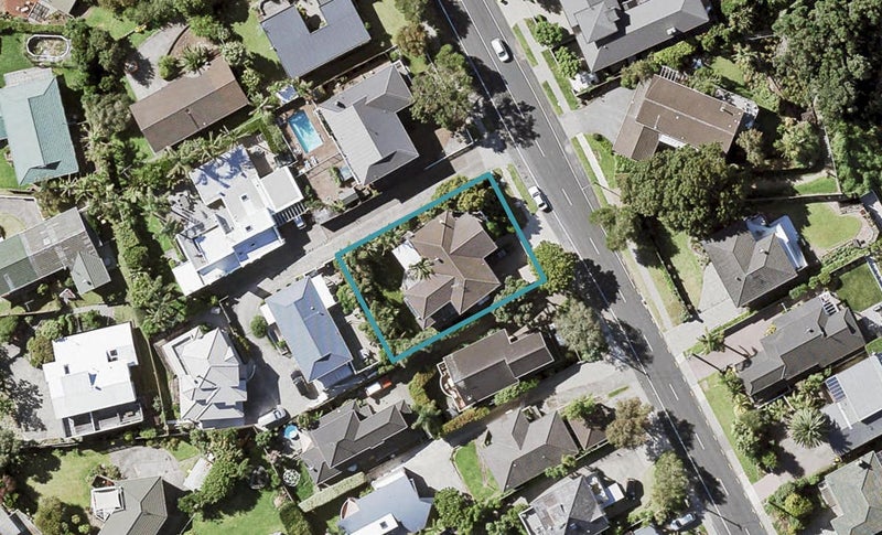 33 Clovelly Road, Bucklands Beach, Auckland - Carousel 1