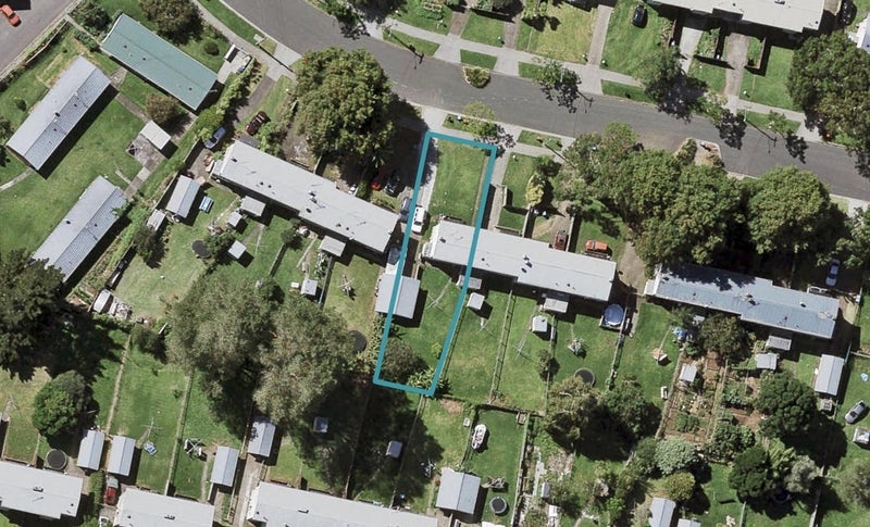 23 Maybury Street, Point England, Auckland - Carousel 1