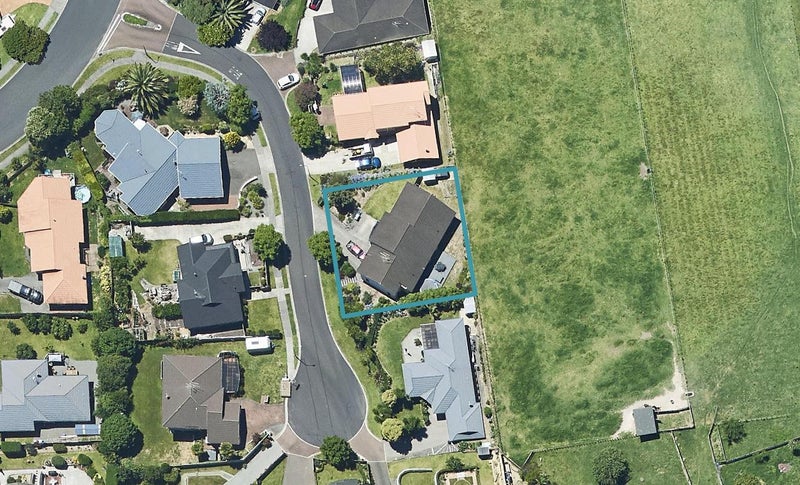 11 Barnsley Close, Bethlehem, Tauranga - Carousel 1
