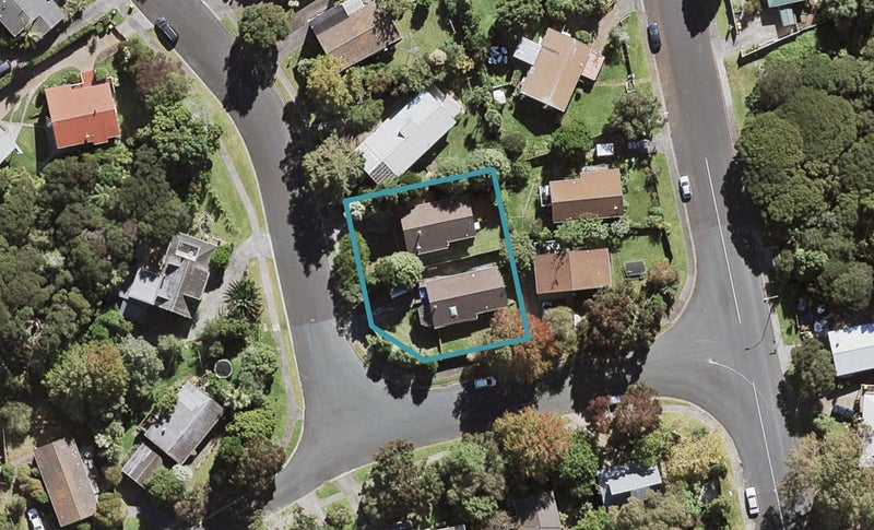 1/1 Hale Crescent, Bayview, Auckland - Carousel 1