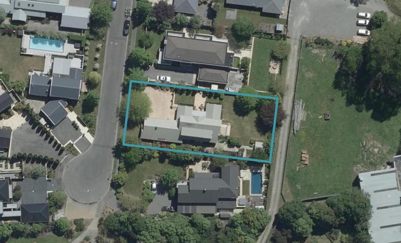 5 Springvale Gardens, Harewood, Christchurch - Carousel 1