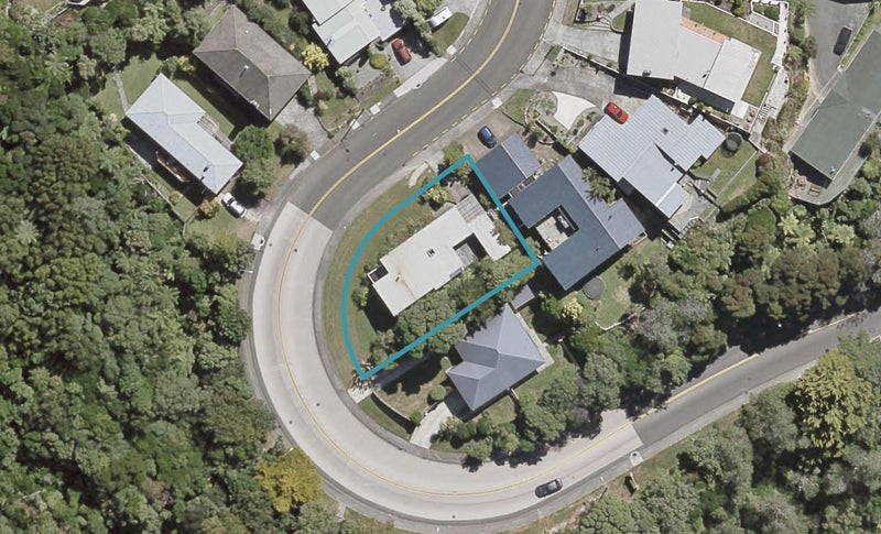 12 Dowse Drive, Maungaraki, Lower Hutt - Carousel 1
