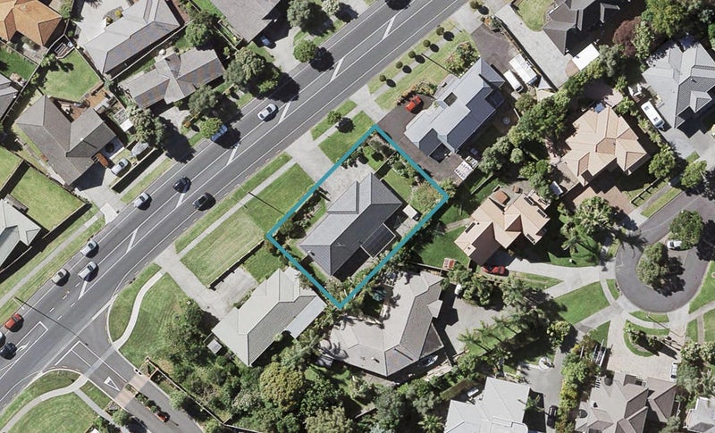 807 Chapel Road, Shamrock Park, Auckland - Carousel 1