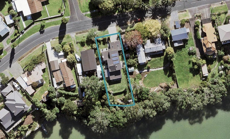 45 Ferry Parade, Herald Island, Auckland - Carousel 1
