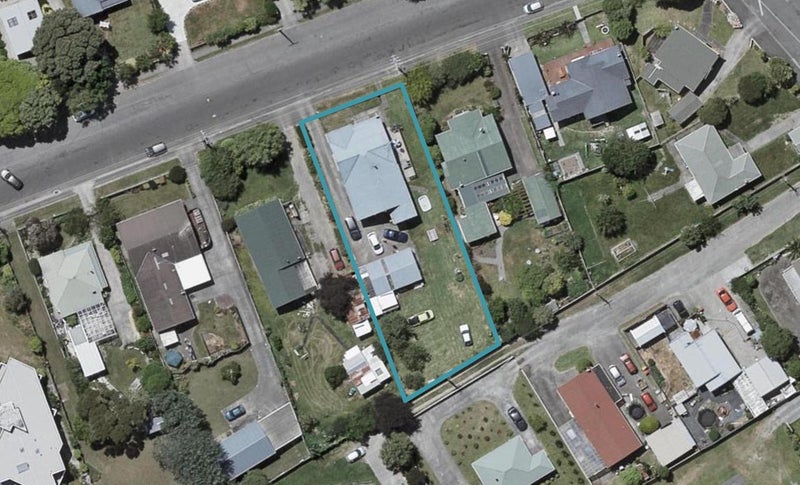 6 Bell Street, Otaki - Carousel 1