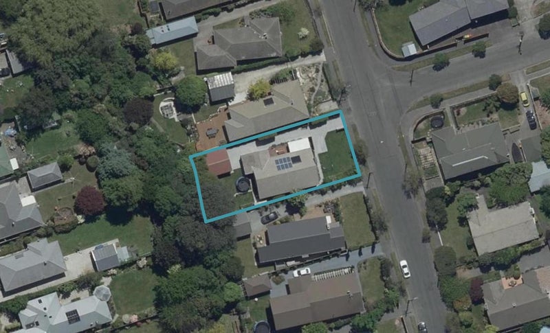 29 Sevenoaks Drive, Bryndwr, Christchurch - Carousel 1