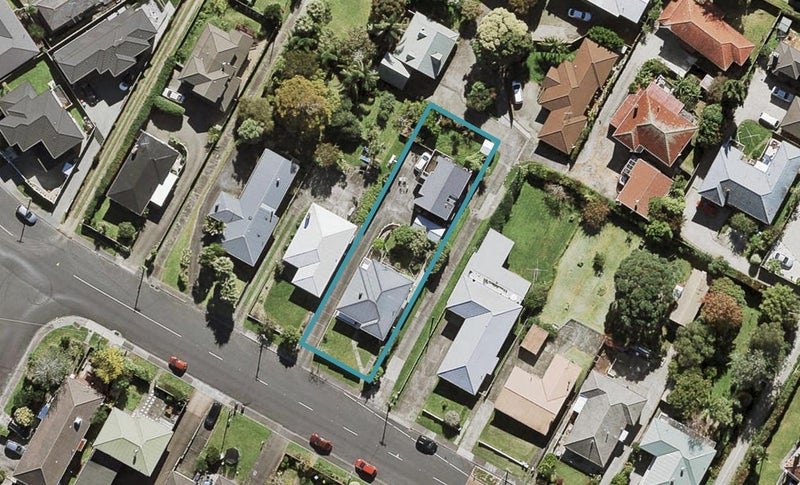 33 Olsen Avenue, Hillsborough, Auckland - Carousel 1