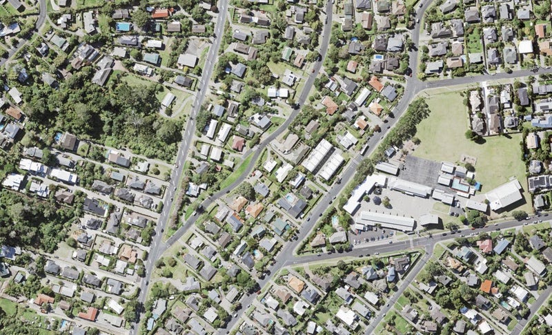 2/20 Philson Terrace, Browns Bay, Auckland - Carousel 1