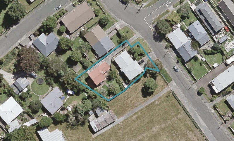 8A Carter Street, Belmont, Lower Hutt - Carousel 1