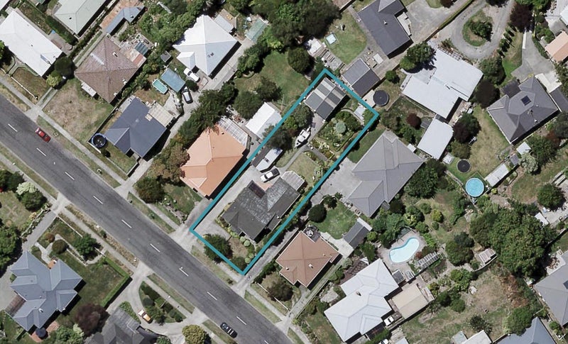 106 Duchess Crescent, Mayfair, Hastings - Carousel 1