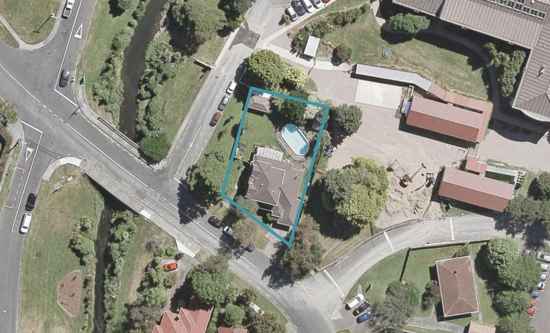 1 Cleary Street, Waterloo, Lower Hutt - Carousel 1