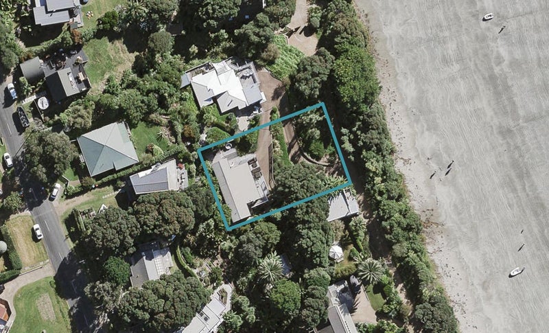 54 Beach Parade, Oneroa, Waiheke Island - Carousel 1