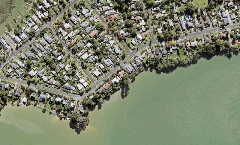 33 Ferry Parade, Herald Island, Auckland - Carousel 1