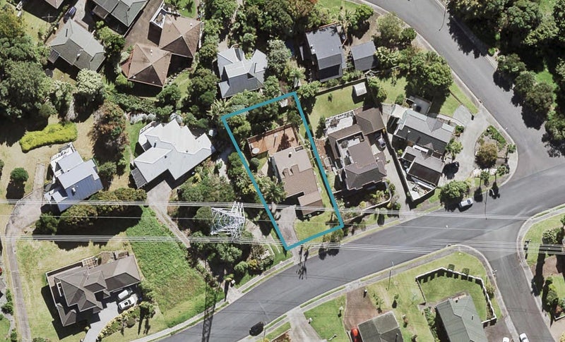 11 Strathnaver Crescent, Lynfield, Auckland - Carousel 1