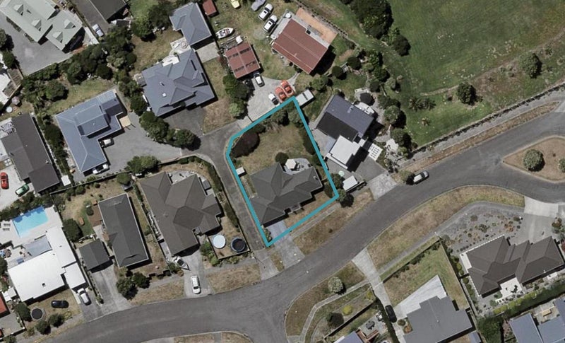 153 Field Way, Waikanae Beach, Waikanae - Carousel 1