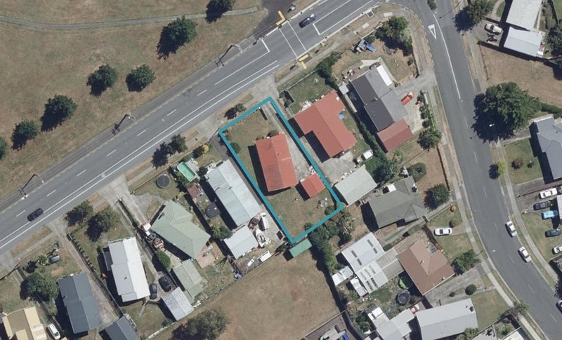 87 Collins Road, Melville, Hamilton - Carousel 1