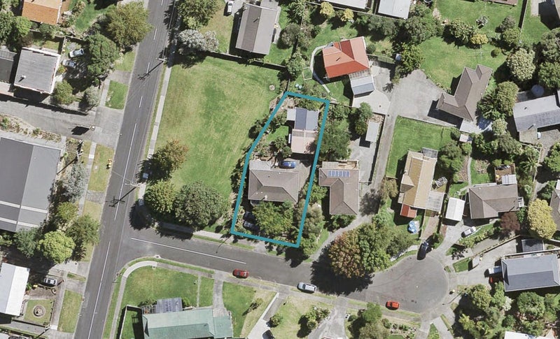 4 George Herring Place, Glen Eden, Auckland - Carousel 1